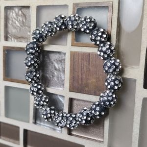 Beautiful Irredesent Bracelet -black